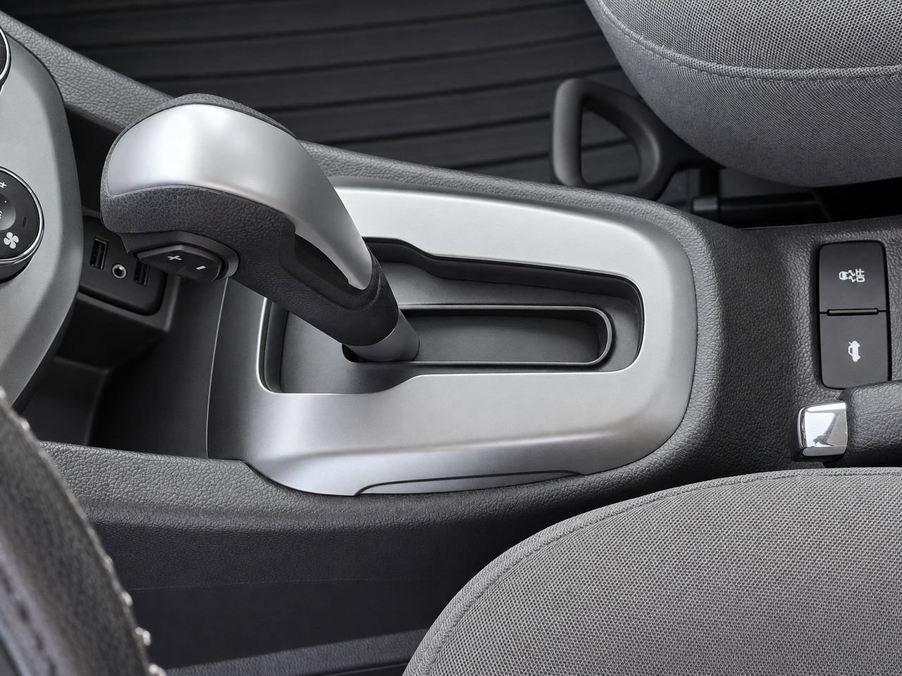 Certified 2019 Chevrolet Sonic LT w/ Convenience Package FWD image 19