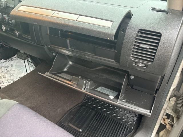 Used 2009 Chevrolet Silverado 1500 LT w/ Power Pack Plus image 39