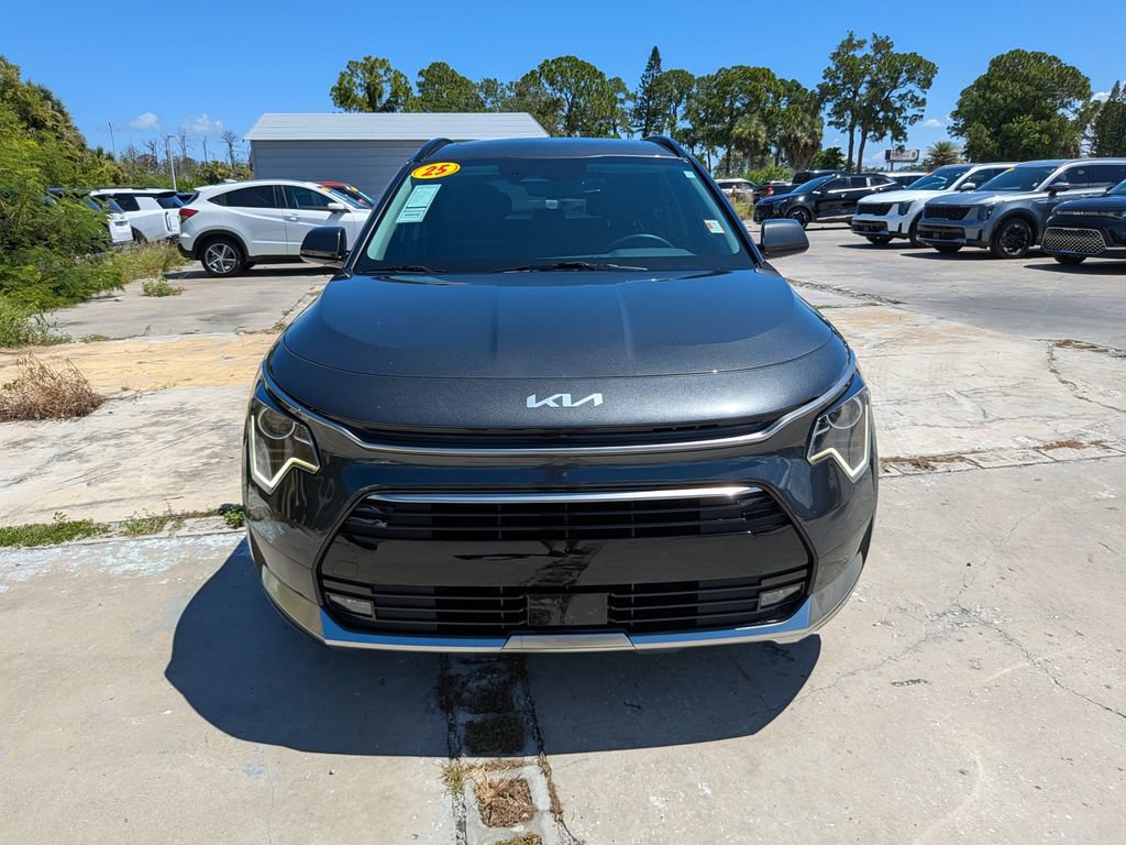 Certified 2025 Kia Niro EX Touring FWD image 3