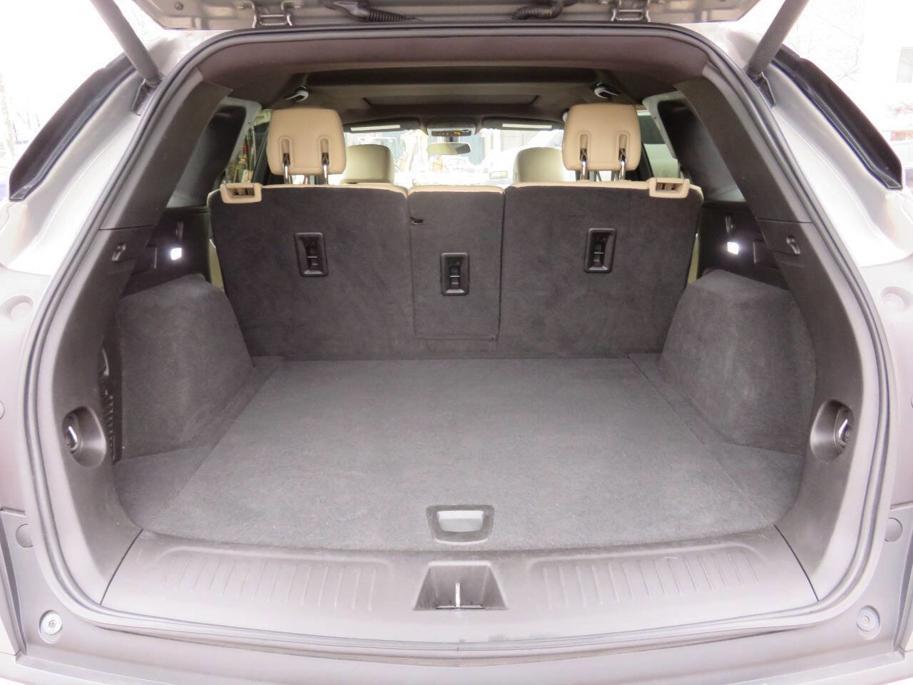 Used 2019 Cadillac XT5 AWD image 27