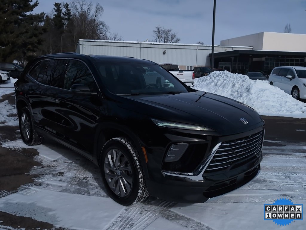 Used 2025 Buick Enclave Preferred image 2