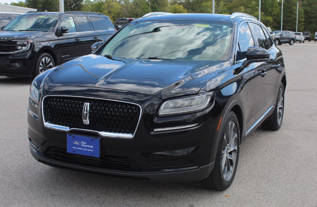 Used 2023 Lincoln Nautilus Reserve w/ Monochromatic Package AWD/4WD image 5