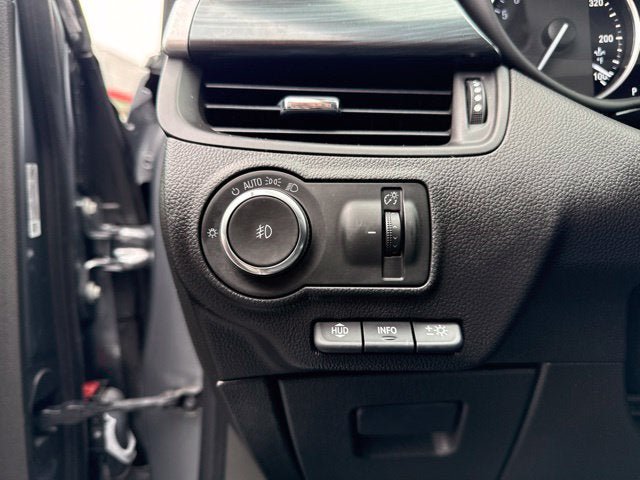 Used 2020 Buick Envision Premium w/ Driver Confidence Package AWD/4WD image 25