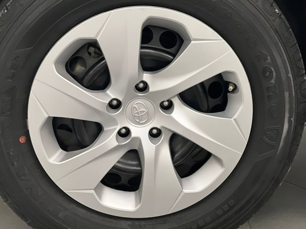 Used 2025 Toyota RAV4 LE image 59