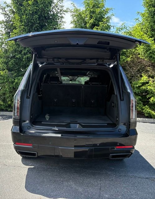 Certified 2025 Cadillac Escalade ESV Sport Platinum w/ LPO, ONYX Package AWD/4WD image 6