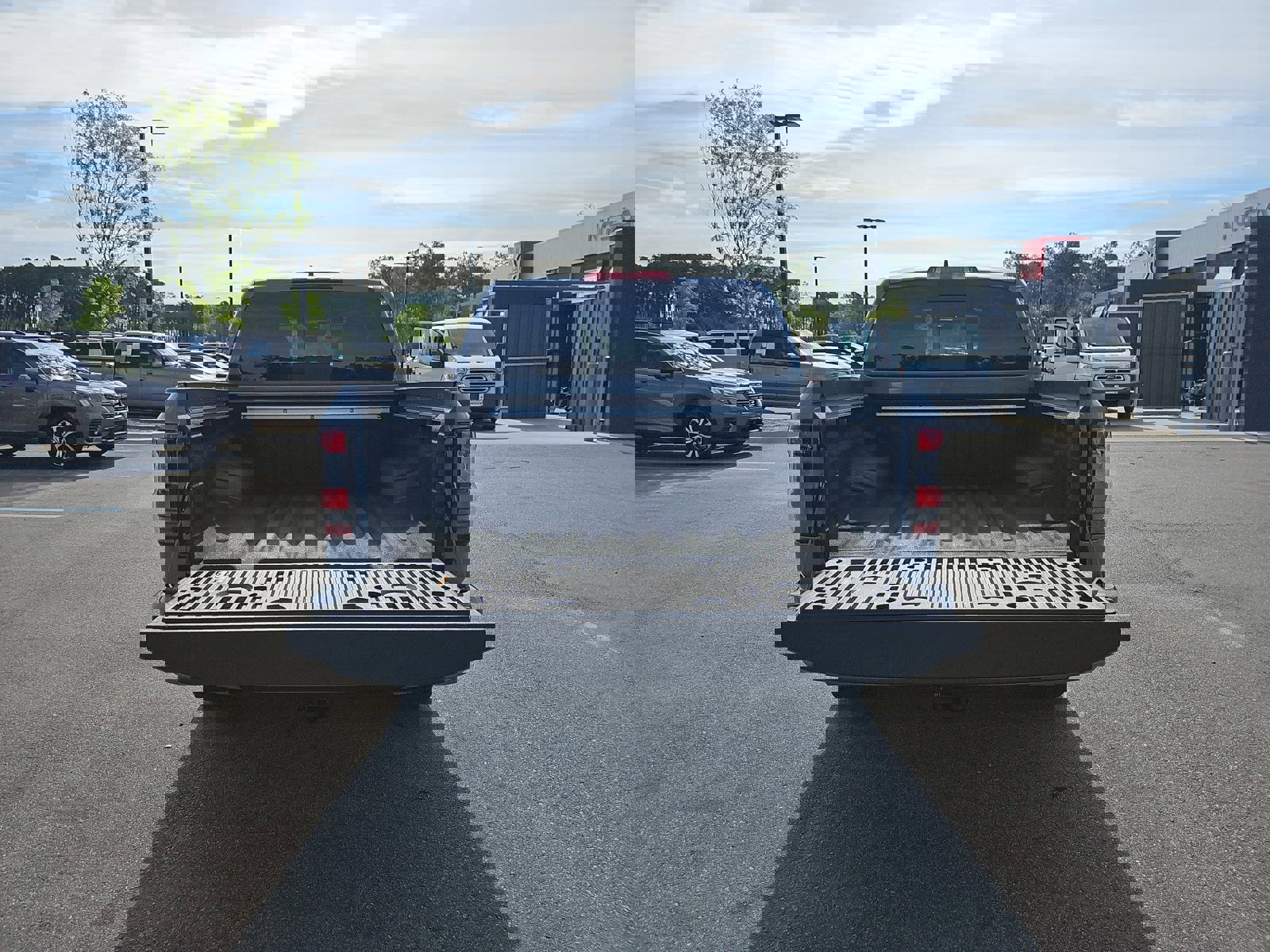 Used 2024 Nissan Frontier PRO-4X w/ Pro Premium Package image 13