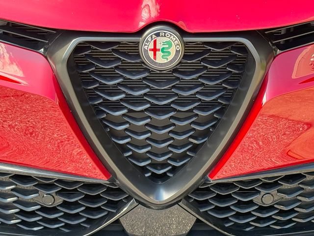 Used 2024 Alfa Romeo Tonale Veloce AWD/4WD image 11