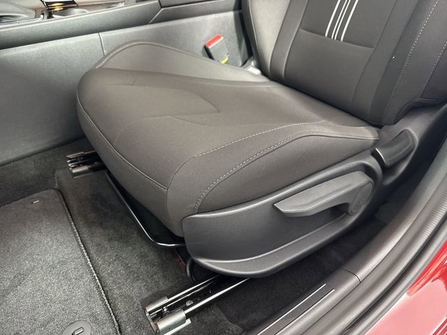 Used 2025 Hyundai Elantra Blue FWD image 37