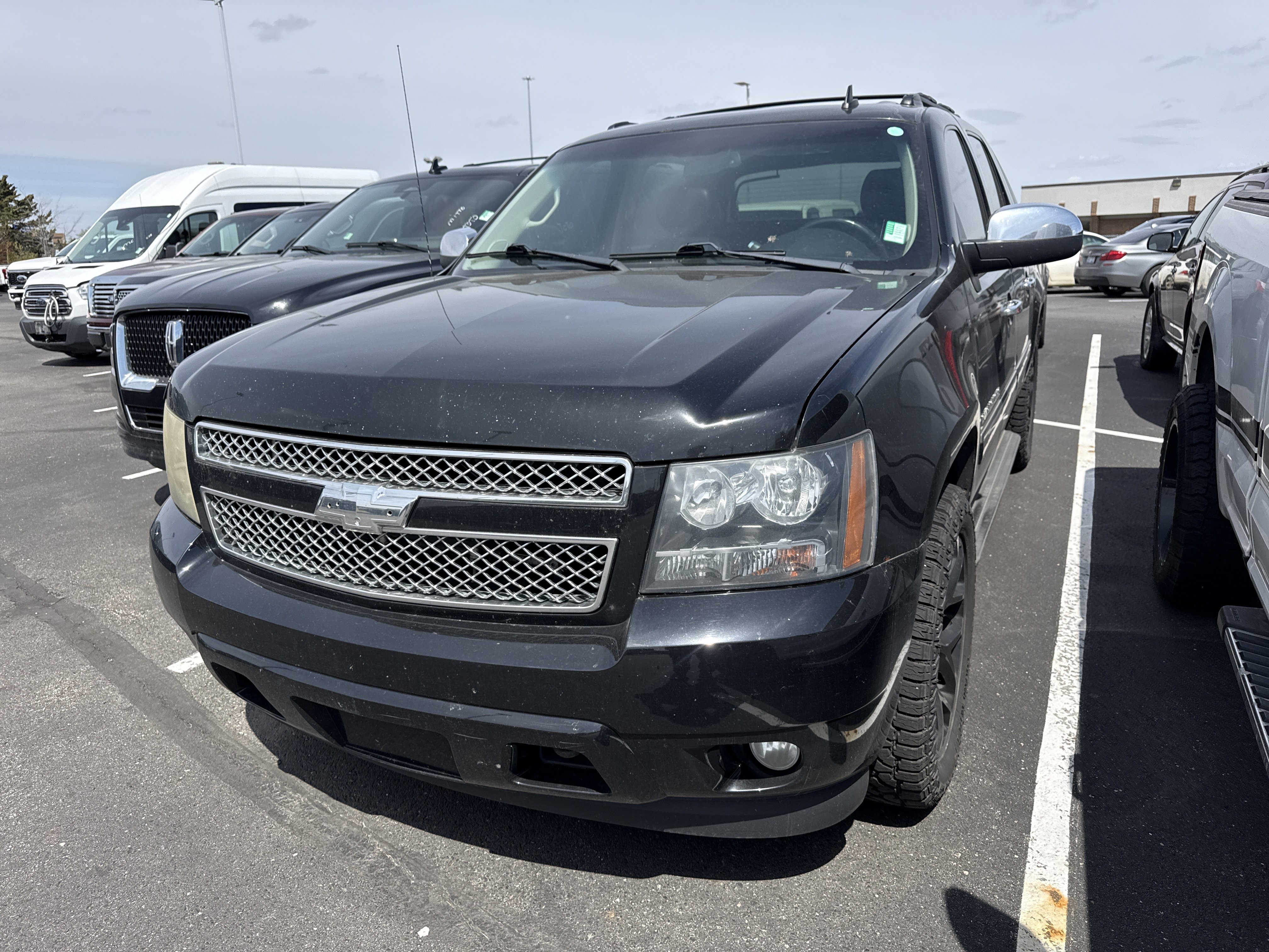 Used 2012 Chevrolet Avalanche LTZ AWD/4WD video 1