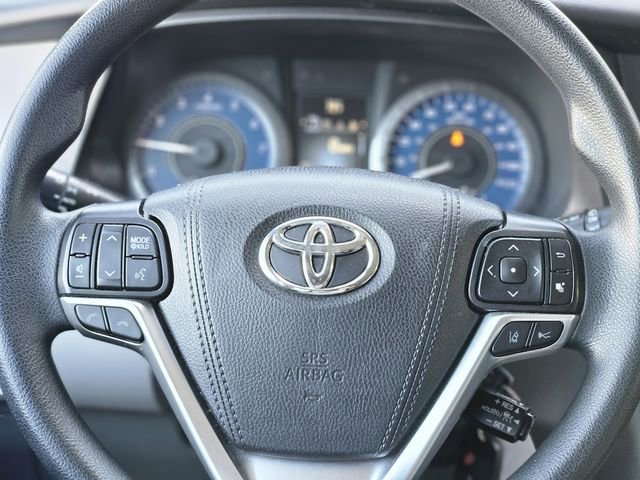 Used 2020 Toyota Sienna L image 16