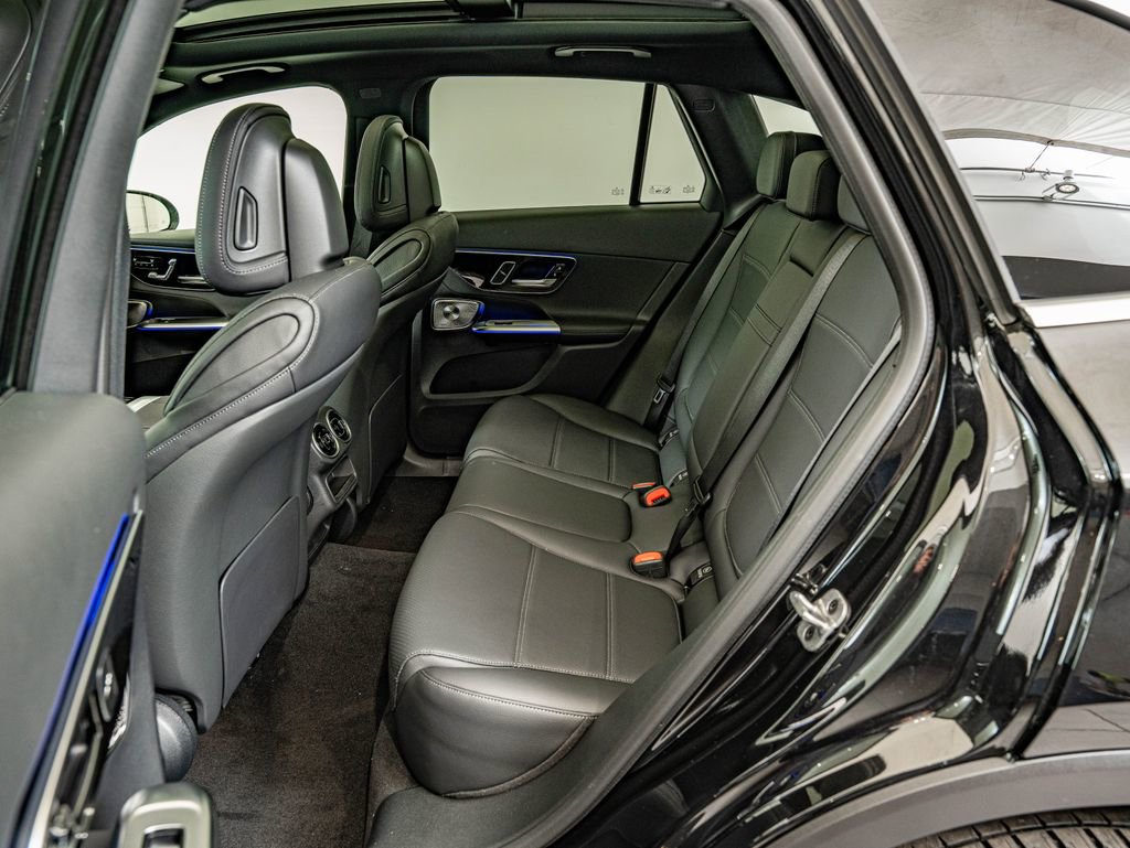 New 2026 Mercedes-Benz GLC 300 4MATIC image 32