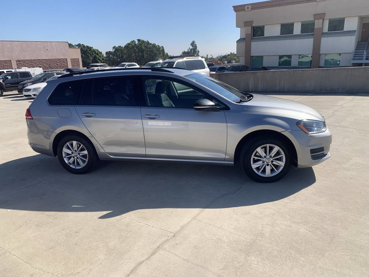 Used 2016 Volkswagen Golf S image 5