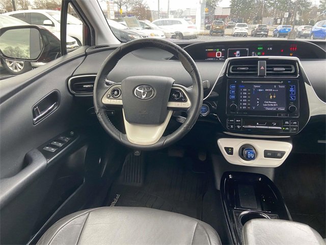 Used 2017 Toyota Prius Three image 11