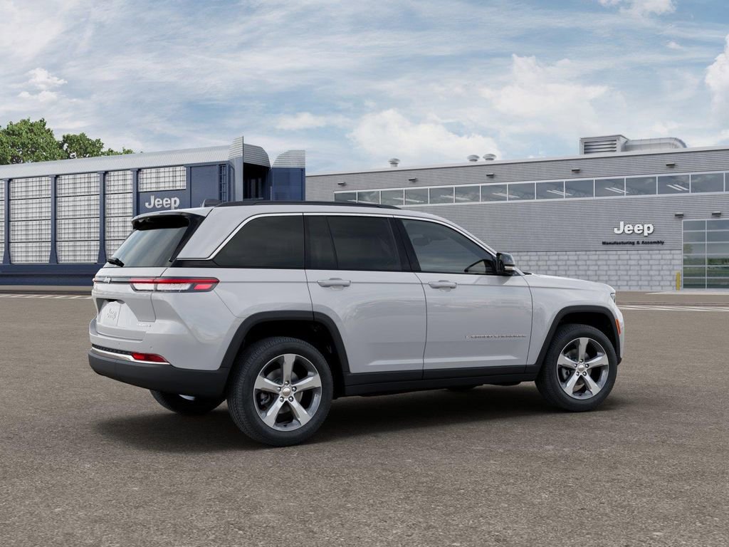 New 2026 Jeep Grand Cherokee Limited w/ Luxury Tech Group II image 4