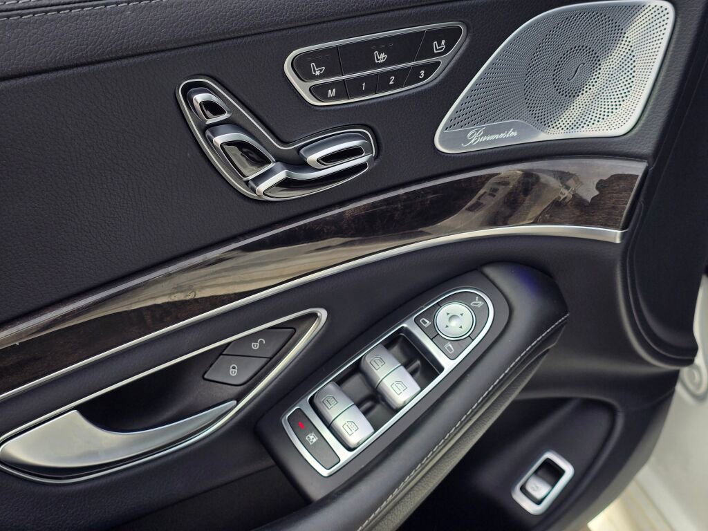 Used 2019 Mercedes-Benz S 560 Sedan w/ AMG Line Exterior image 20