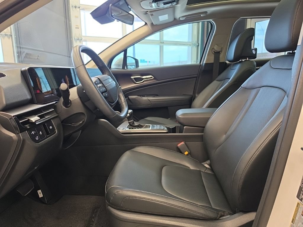 Certified 2026 Kia Sportage EX w/ EX Panorama Roof Package AWD/4WD image 19