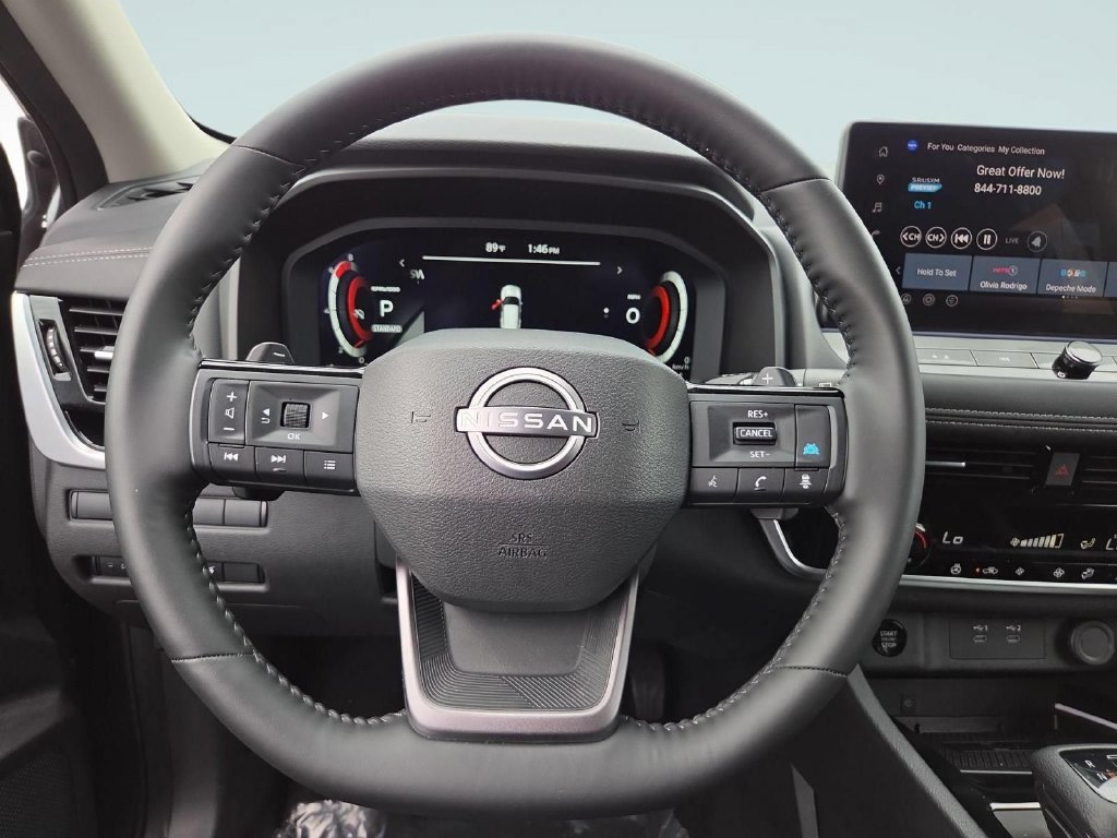 Used 2025 Nissan Rogue SL FWD image 17