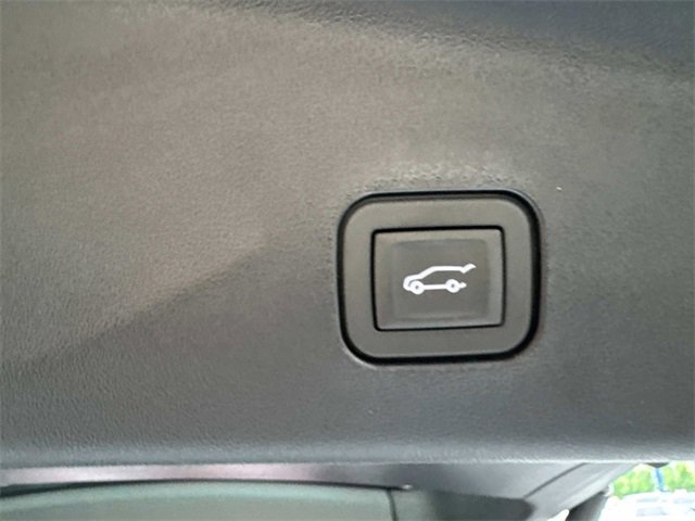 New 2026 Cadillac Vistiq Luxury w/ LPO, Floor Liner Package image 8