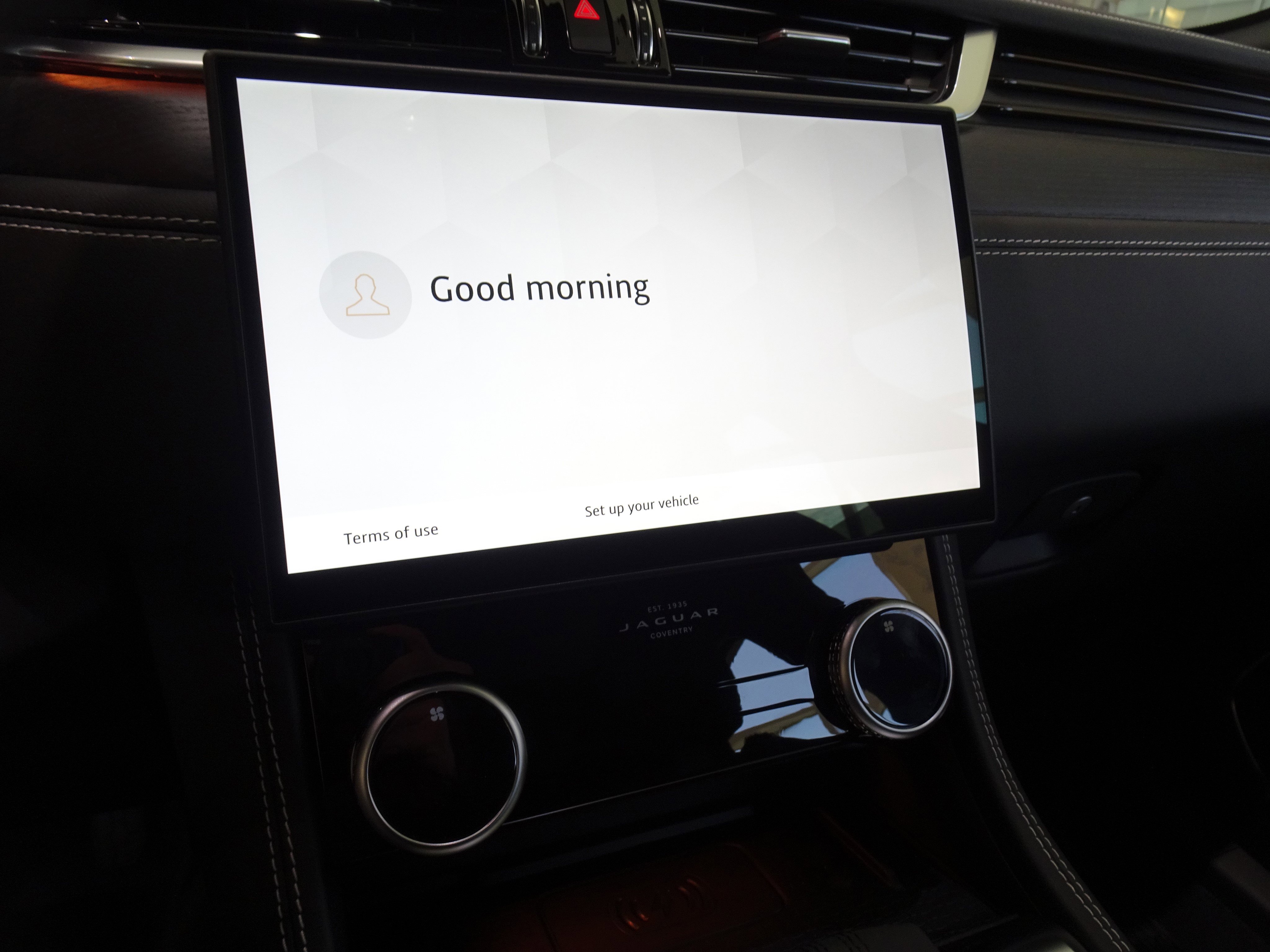 New 2025 Jaguar F-PACE R-Dynamic S image 21