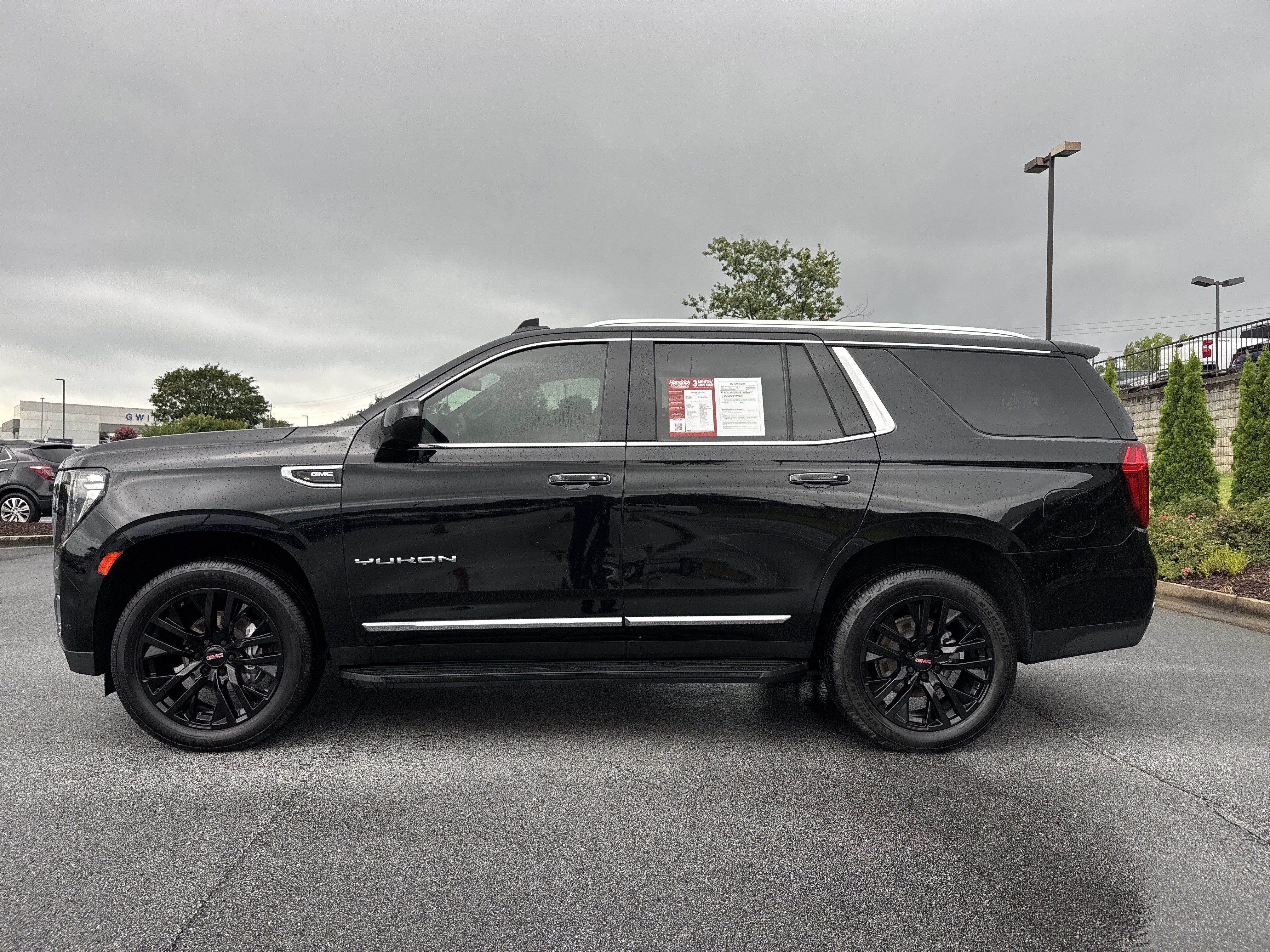 Used 2023 GMC Yukon SLT AWD/4WD image 7