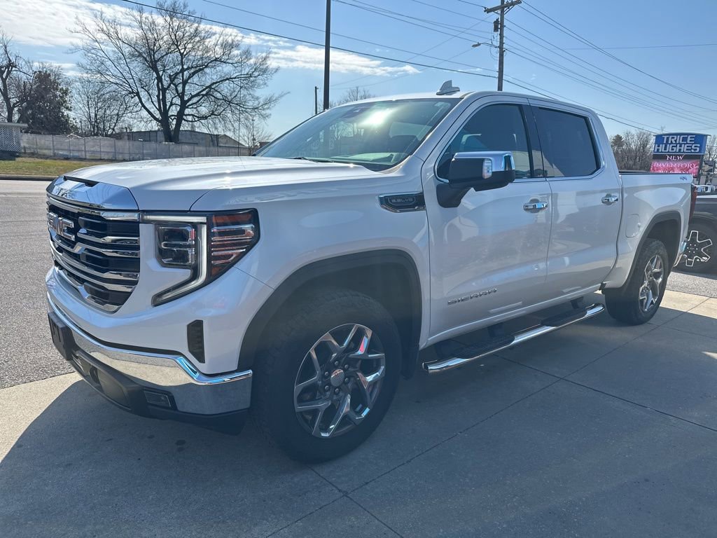 Used 2022 GMC Sierra 1500 SLT w/ SLT Convenience Package image 5