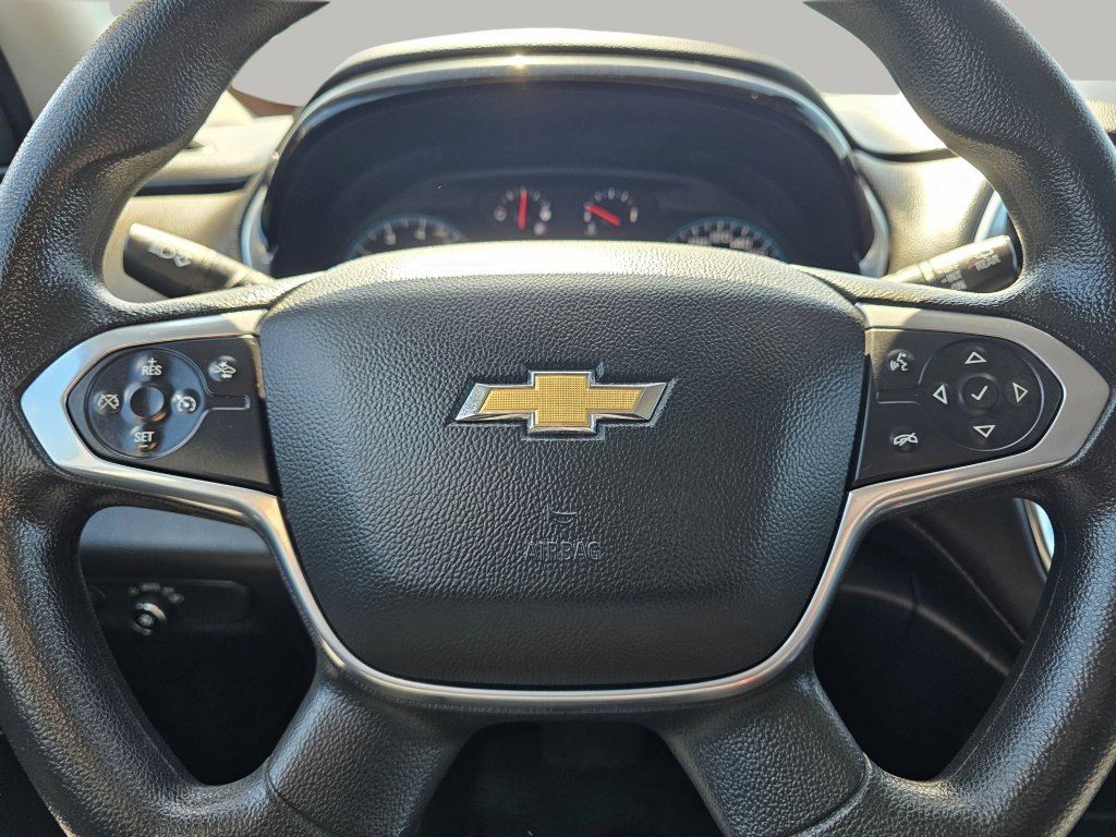 Used 2021 Chevrolet Traverse LS AWD/4WD image 3