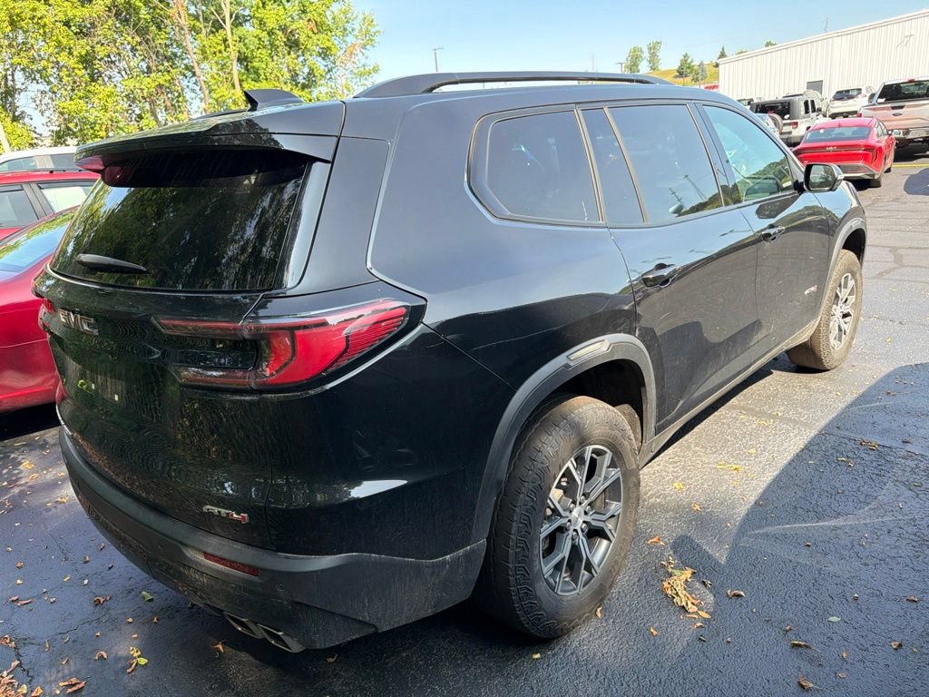 Used 2024 GMC Acadia AT4 w/ Luxury Package AWD/4WD image 3