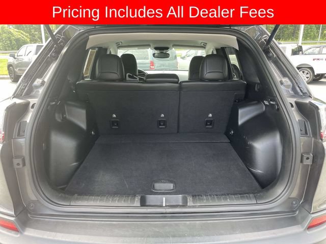 Used 2021 Jeep Cherokee Latitude Plus AWD/4WD image 12