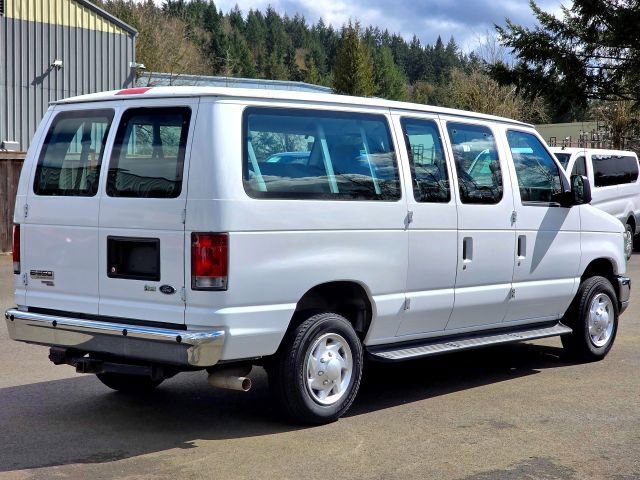 Used 2011 Ford E-350 and Econoline 350 XLT image 7