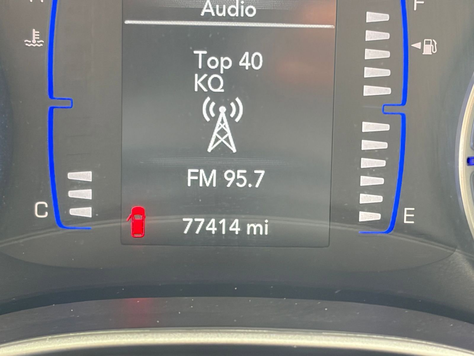 Used 2022 Chrysler Voyager LX FWD image 43