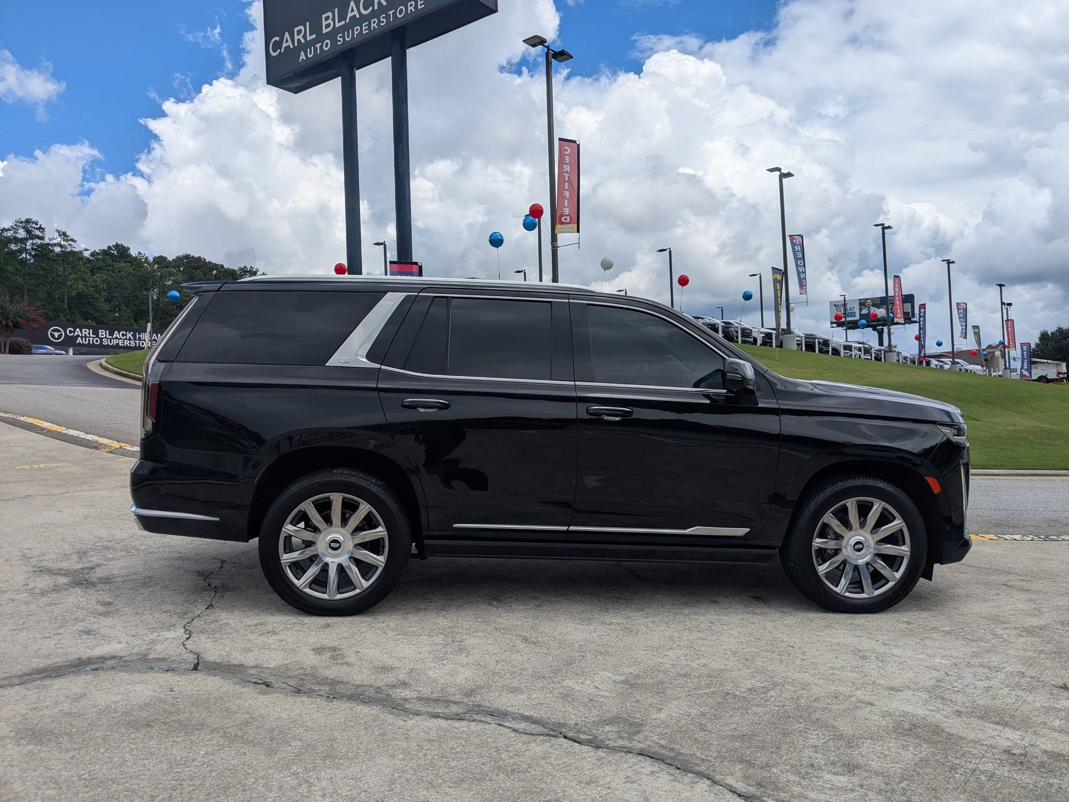 Used 2022 Cadillac Escalade Premium Luxury Platinum w/ Heavy-Duty Trailer Package AWD/4WD image 4
