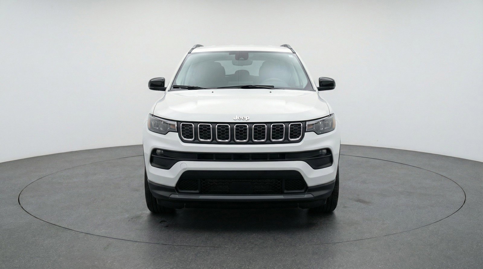 Used 2025 Jeep Compass Latitude AWD/4WD image 2