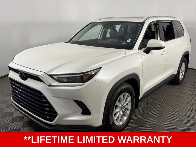 Used 2024 Toyota Grand Highlander AWD image 3