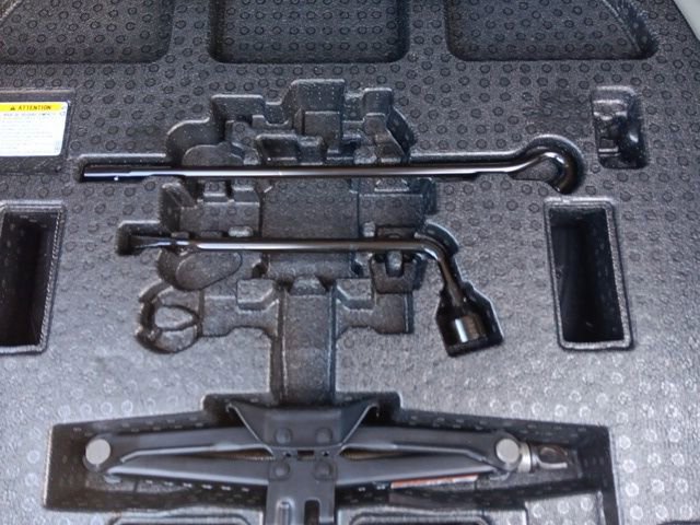 Used 2025 Toyota Camry LE image 30