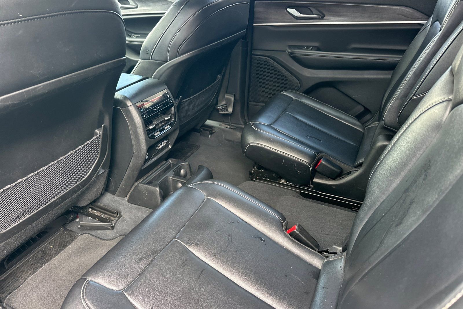 Used 2023 Jeep Grand Cherokee L Limited image 12