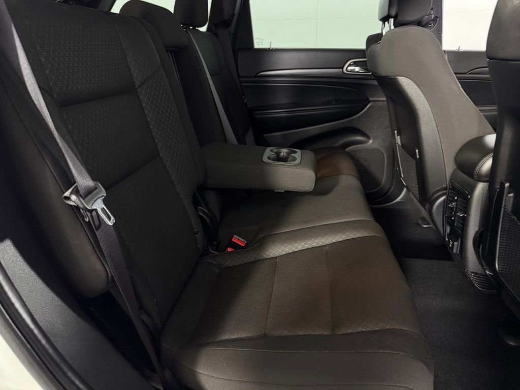 Used 2021 Jeep Grand Cherokee Laredo w/ Security & Convenience Group image 30