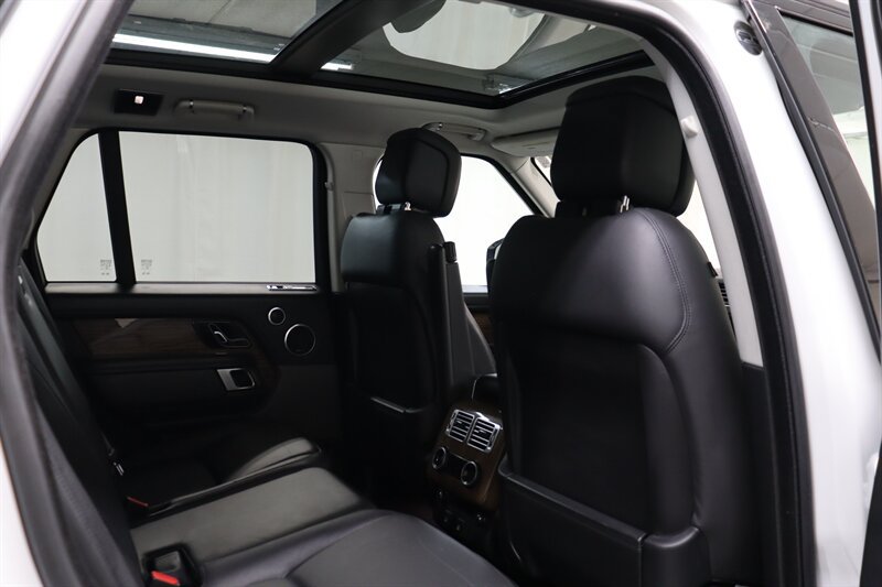 Used 2019 Land Rover Range Rover Supercharged AWD/4WD image 26