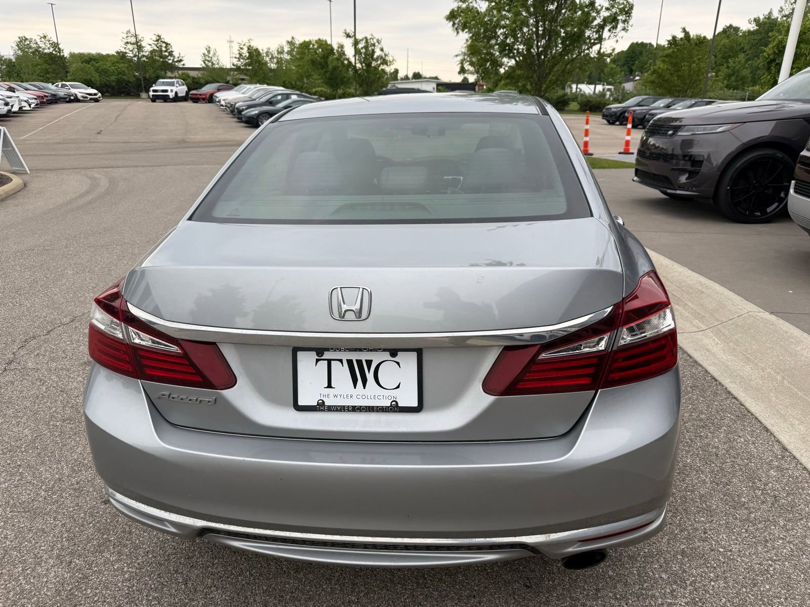 Used 2017 Honda Accord LX image 6