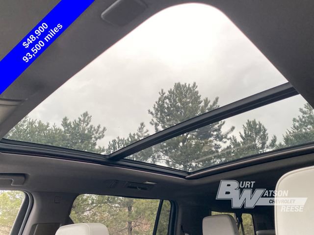 Used 2023 Chevrolet Suburban Z71 w/ Luxury Package image 25