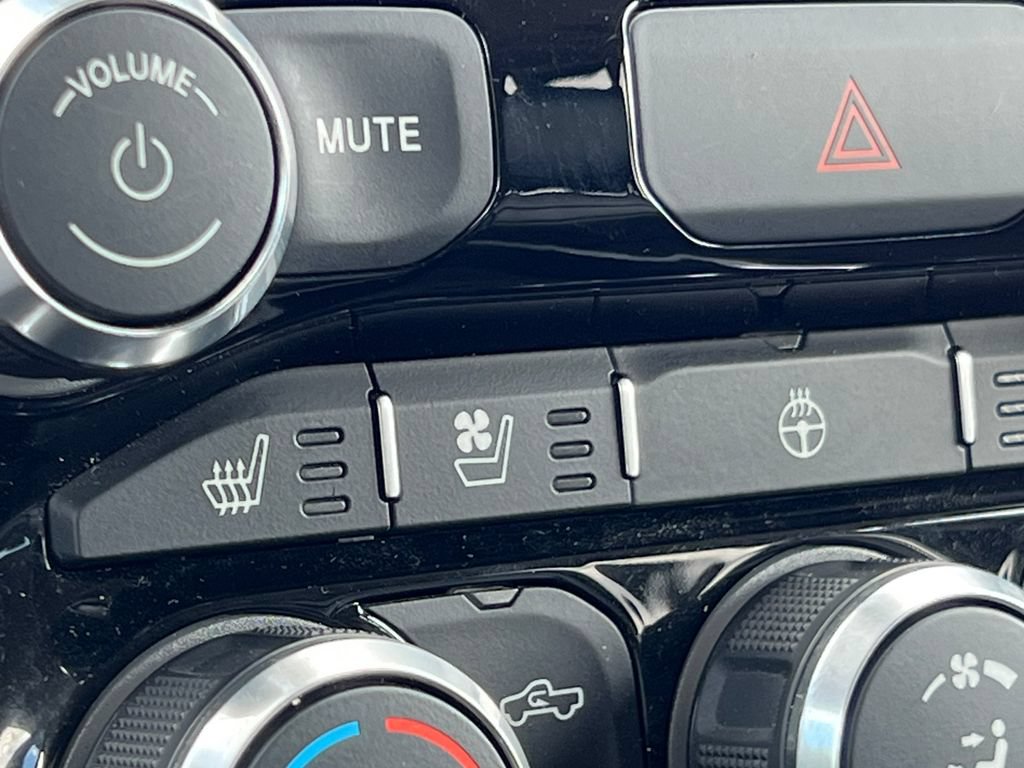 Used 2019 RAM 1500 Laramie AWD/4WD image 33