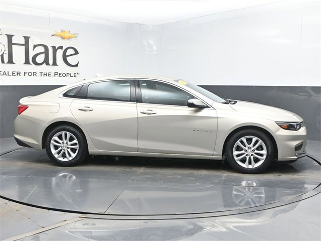 Used 2016 Chevrolet Malibu LT image 1