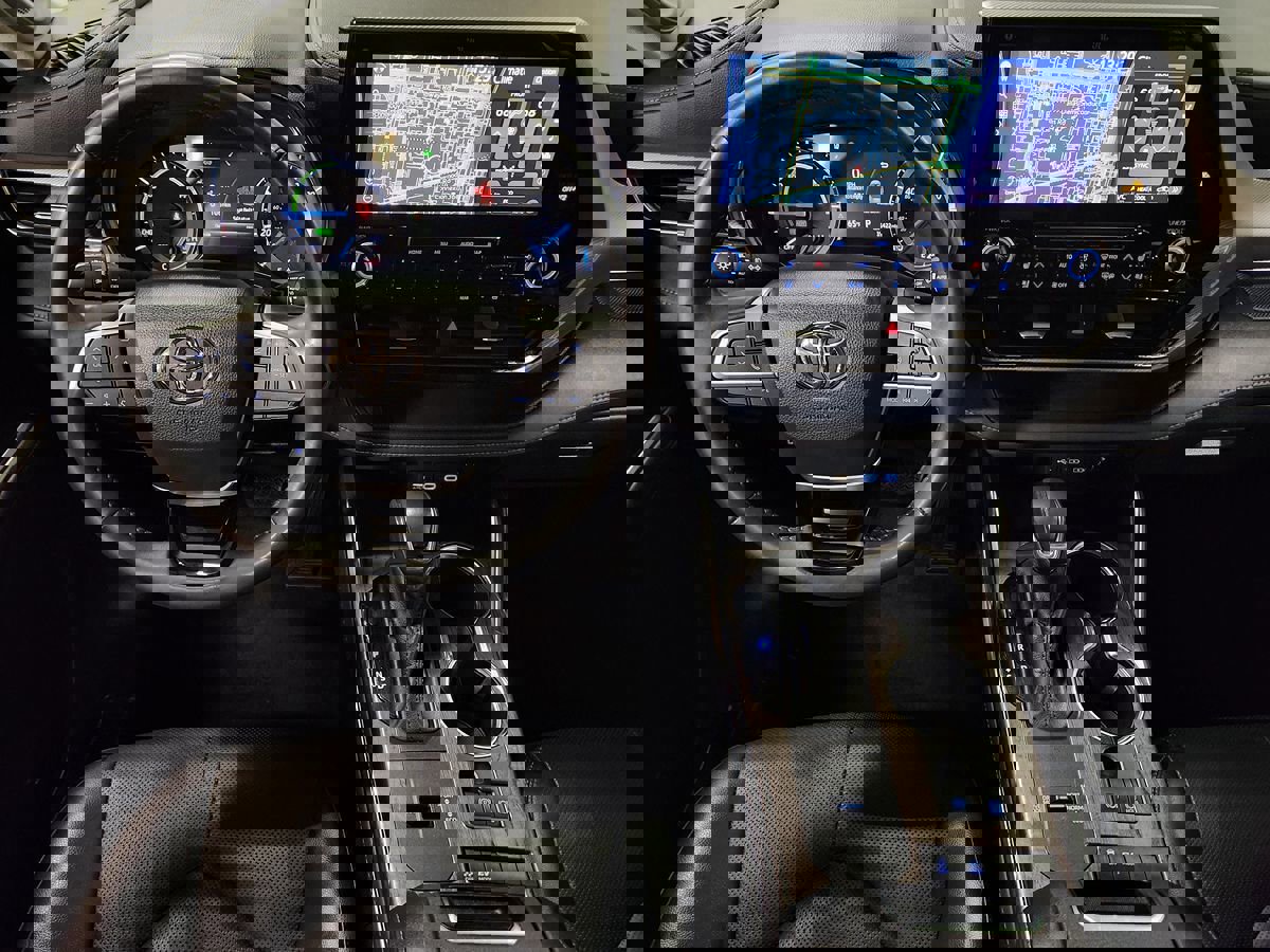 Used 2022 Toyota Highlander Platinum image 48