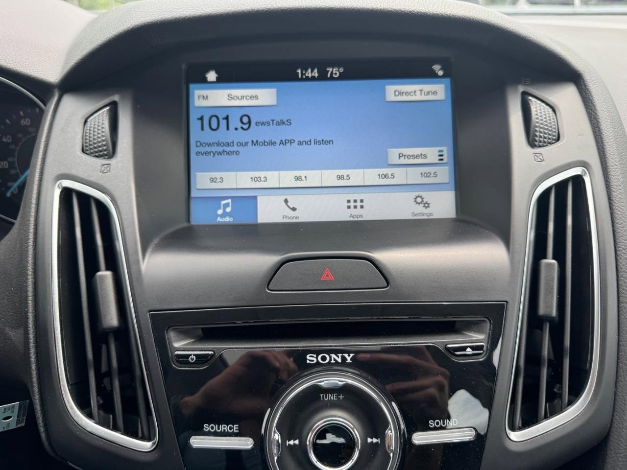 Used 2018 Ford Focus SEL w/ Cold Weather Package FWD image 26