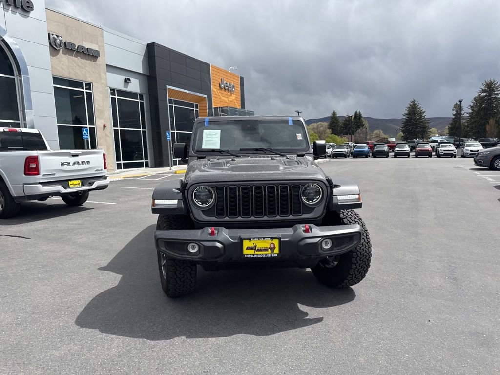 Used 2025 Jeep Wrangler Unlimited Rubicon AWD/4WD image 2
