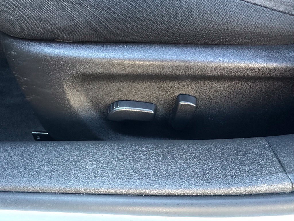 Used 2025 Nissan Altima 2.5 SV AWD/4WD image 14
