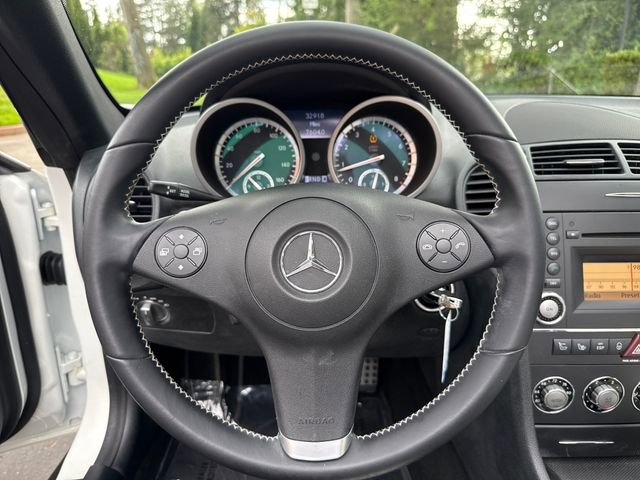 Used 2010 Mercedes-Benz SLK 300 image 14