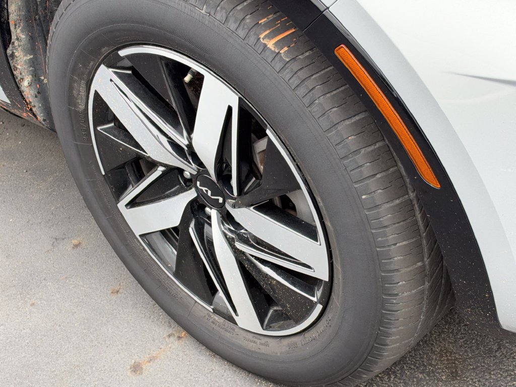 Used 2022 Kia Sorento S FWD image 9