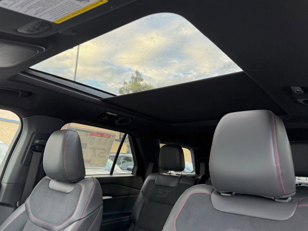 New 2026 Ford Explorer ST w/ Sun And Sound Package image 15