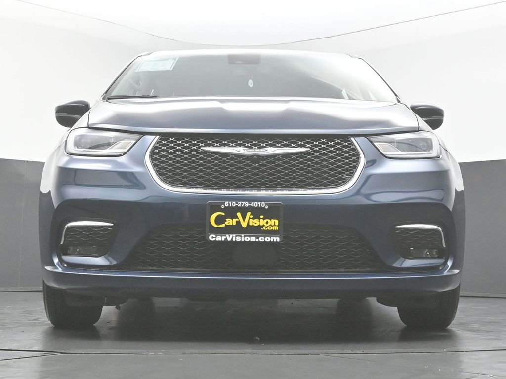 Used 2023 Chrysler Pacifica Touring-L FWD image 46