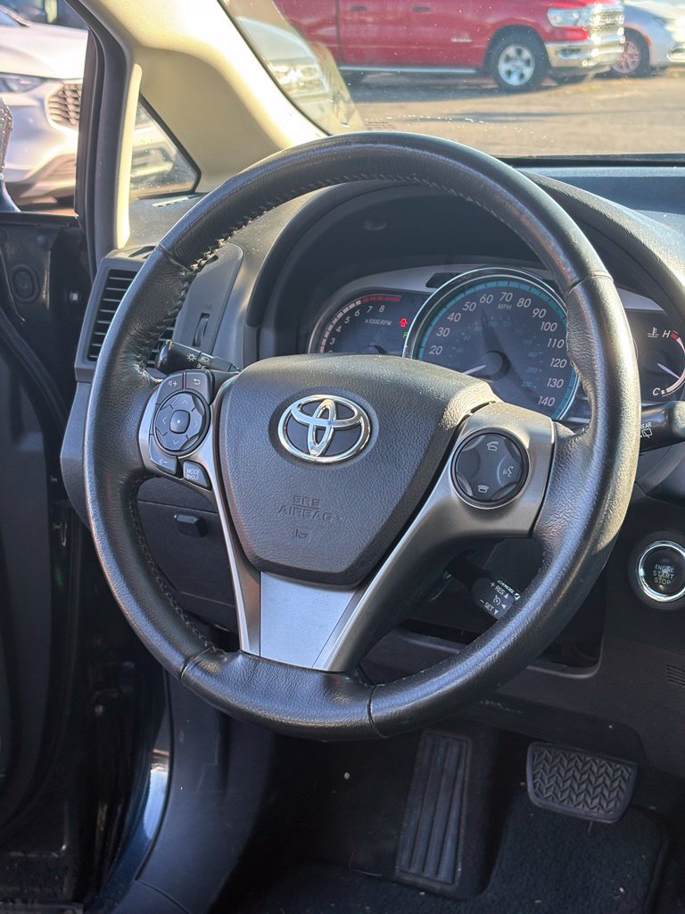 Used 2013 Toyota Venza XLE w/ Tow Prep Pkg AWD/4WD image 16